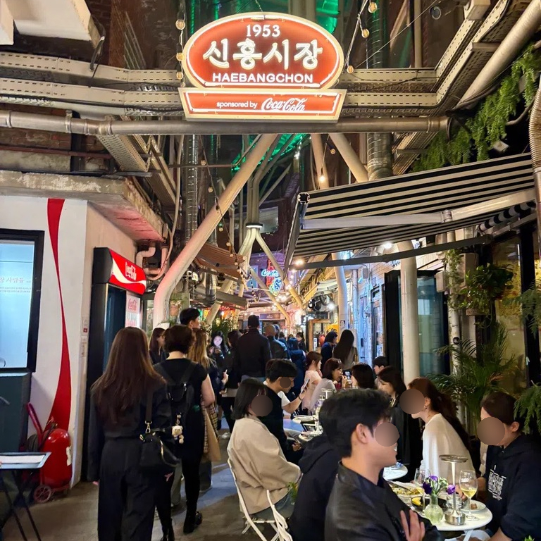 CAFÉ DE WOOYOUNGMI · KAIROS DESIGN