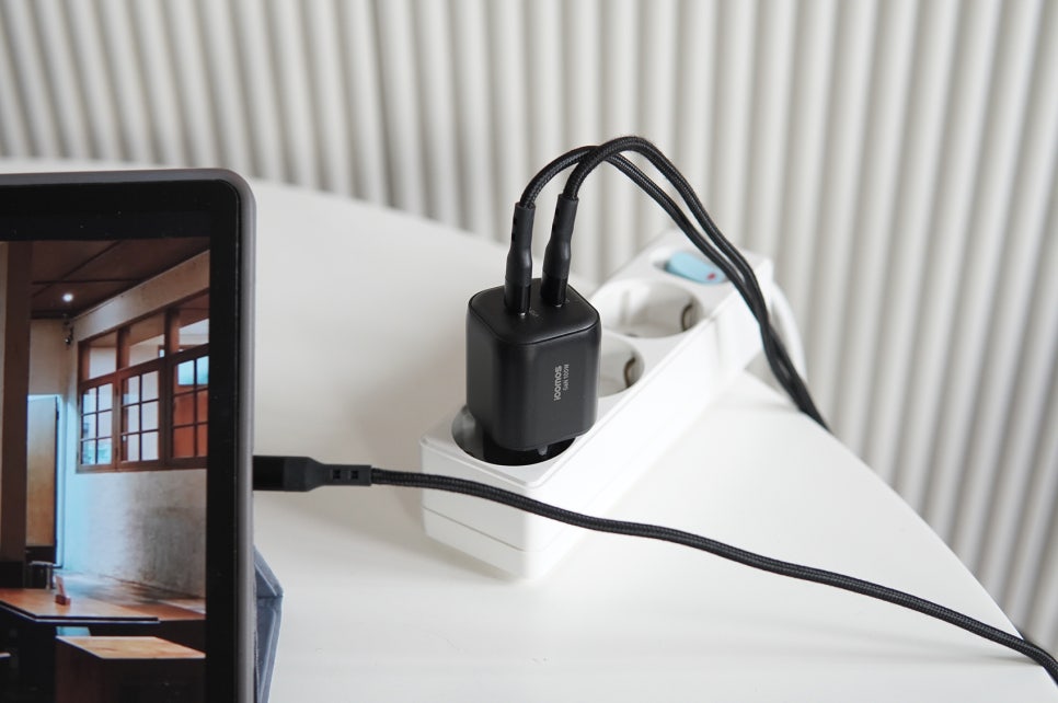 아이코모스 100W 충전기 추천 작은 사이즈에 초고속충전3.0부터 노트북 충전까지! : 네이버 블로그