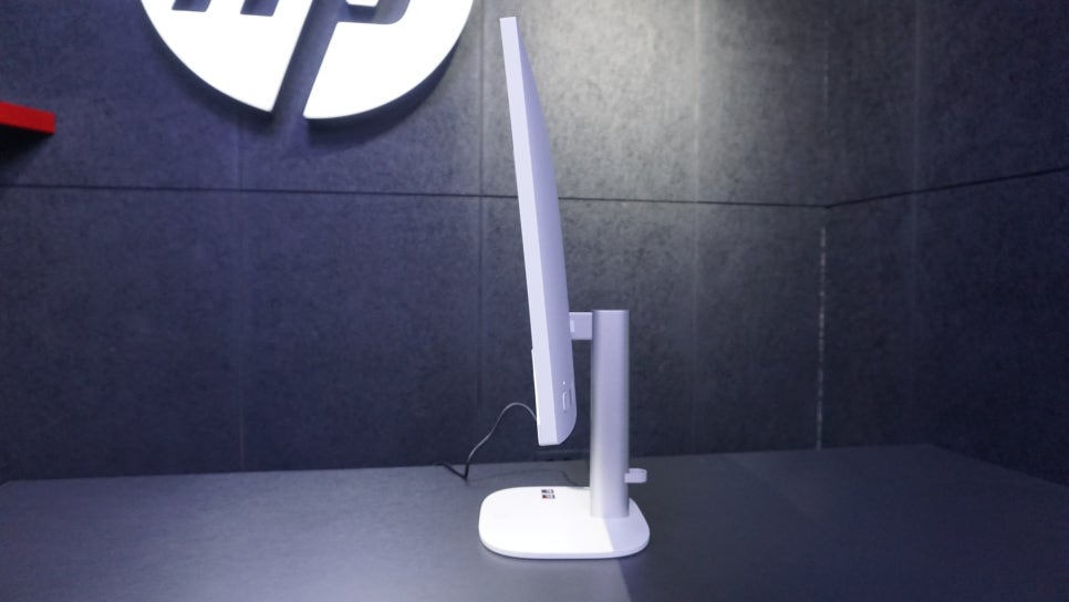 HP 옴니스튜디오 24-cv0003KL, 24인치 모니터 일체형컴퓨터로 책상을 간결하게