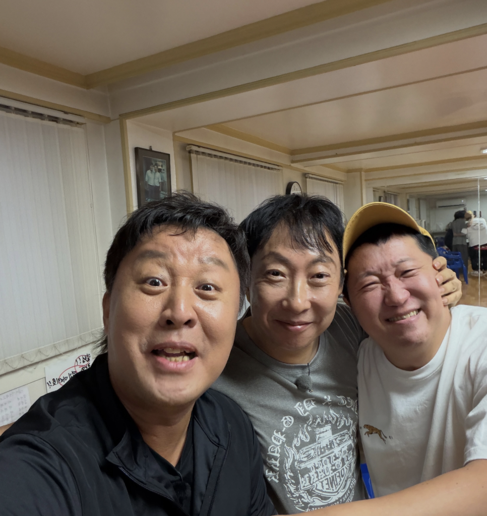 정형돈이 13년 만에 재도전한 돈가스집... 미리 먹어 본 사람들 반응은|사람들이 걸린 대목은?