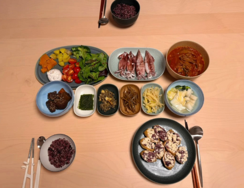 반찬은 9개 넘는데 밥은 이만큼? 직접 만든다는 손예진 가족 집밥에 밥 양 보고 반성했다 반응 나온 이유｜확인할 대목은?