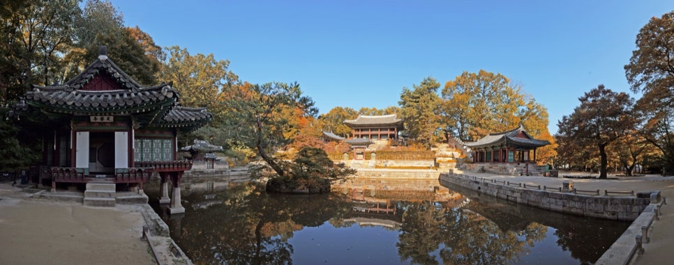 Panorama of Buyongji pond with Buyongjeong pavilion and Juhamnu
