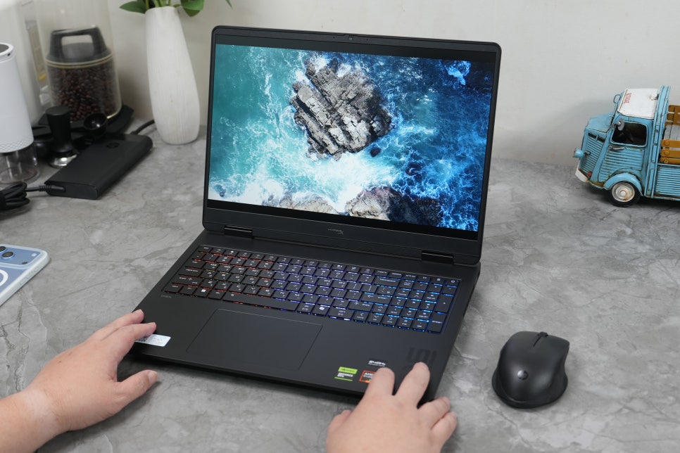 게이밍 노트북 추천, HP 하이퍼엑스 오멘 16-ap1041AX RTX 5060과 240Hz 화면
