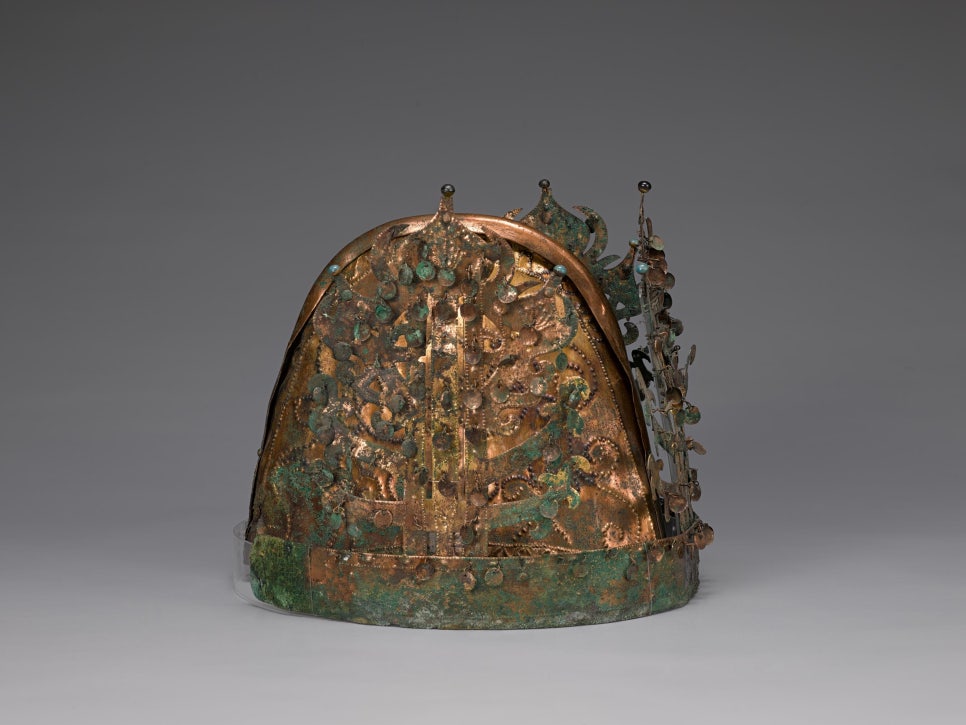 Back of the gilt-bronze crown, showing the pointed inner cap inside the outer band