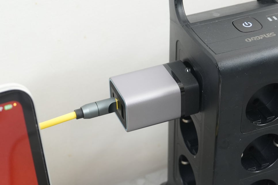 고속충전기 쿡테크 6 mini, 아이패드와 함께 쓰는 65W 멀티충전기