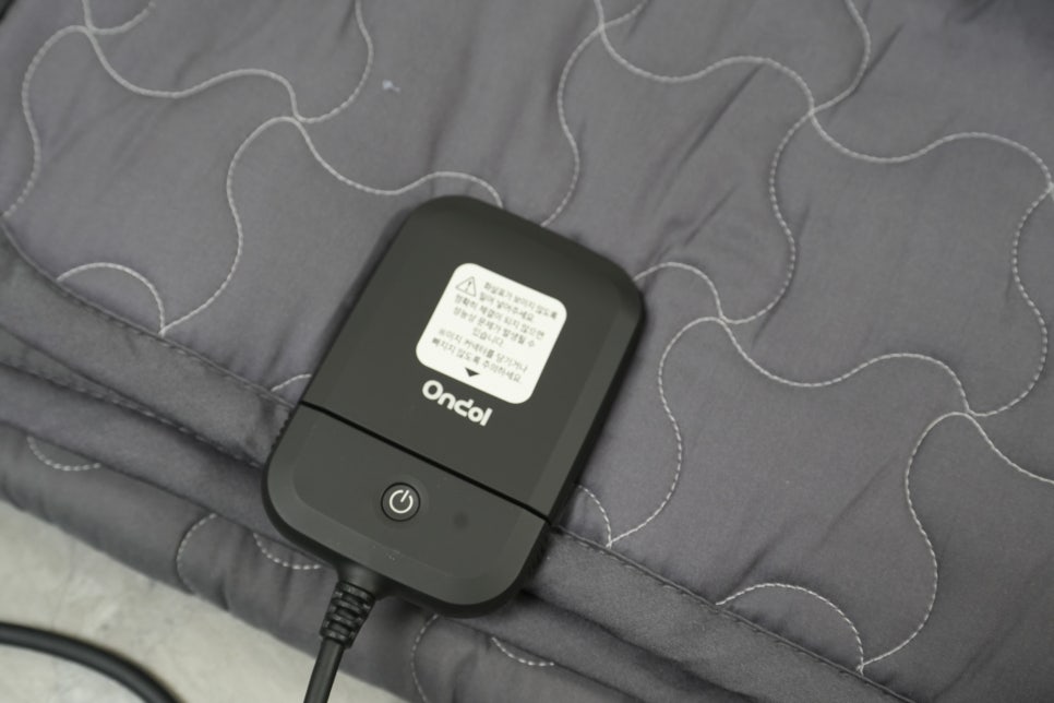 귀뚜라미 카본매트 AI 온돌 KMF-22, 침대에 깔고 리모컨부터 써보니