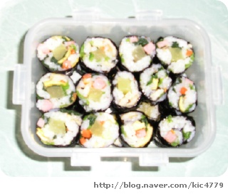 아빠가싸준꼬마김밥 이미지