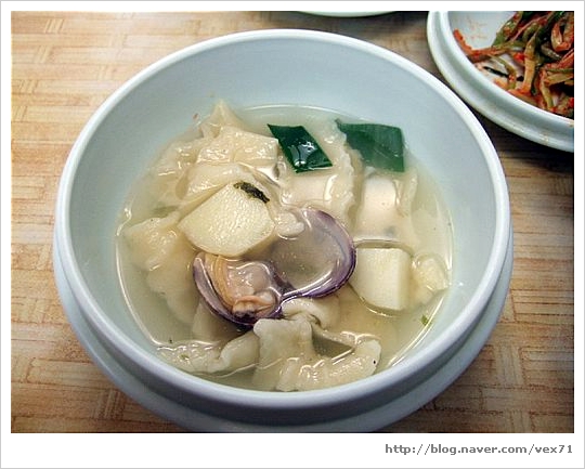 가마솥보리밥 이미지