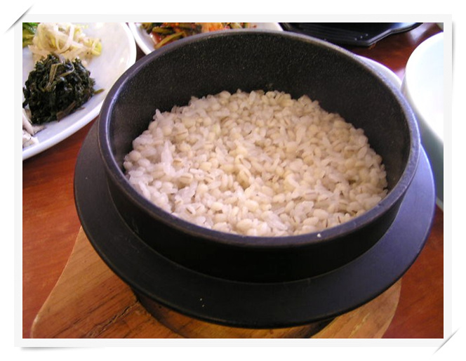 옛날보리밥집 이미지