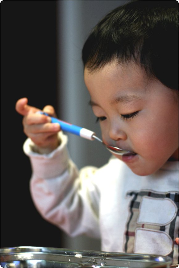 젓가락질 잘해야만 밥을 먹나요 이미지