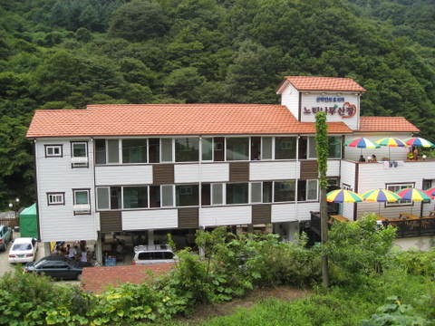 느티나무산장 이미지
