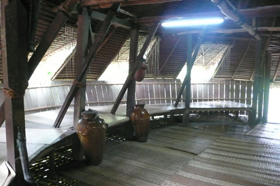 롱하우스(LONGHOUSE) 이미지