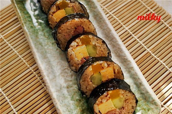 까망김밥 이미지