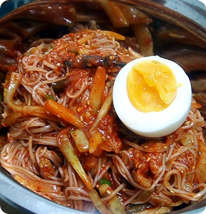 모퉁이국수 이미지