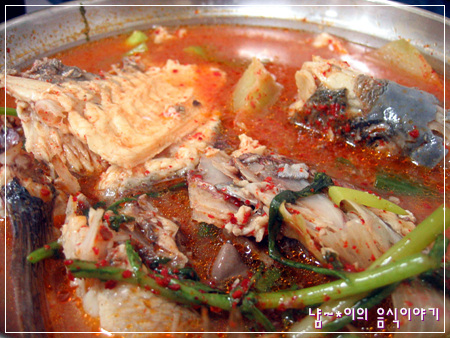 푸짐한 식당 이미지